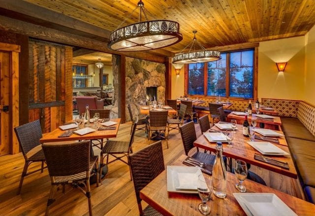 Cedar Glen Lodge dining and meeting space