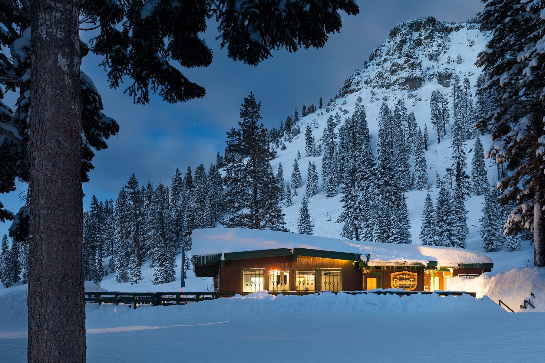 Snowshoe Dinners at Palisades